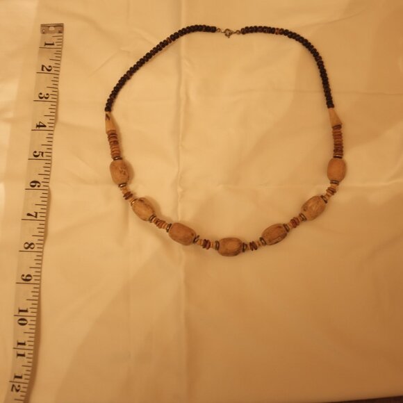 COPY - Mixed wooden beaded necklace tribal bohemian vibe - Picture 2 of 5